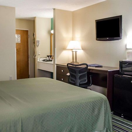 Quality Inn & Suites Medina - Akron West Exteriér fotografie