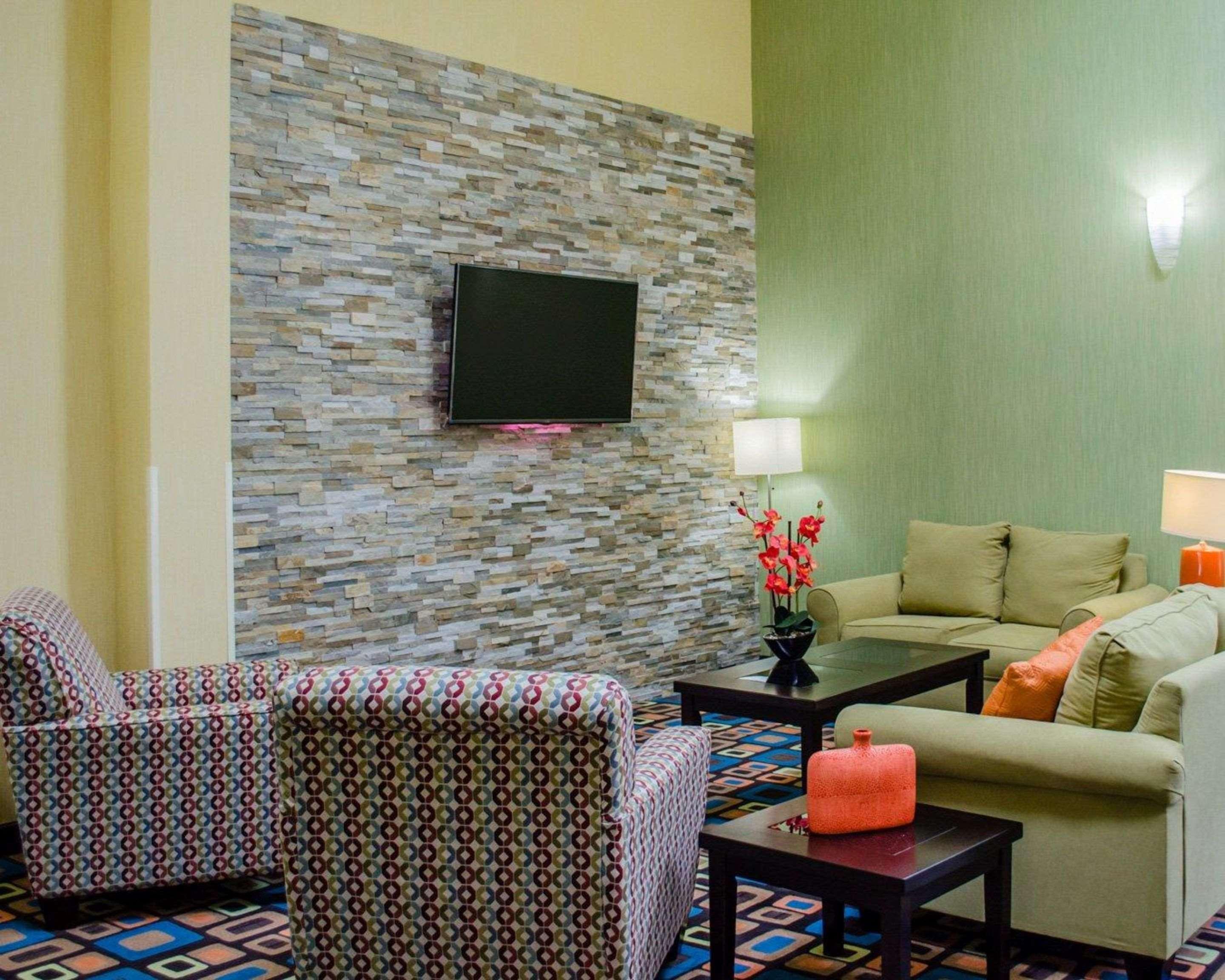 Quality Inn & Suites Medina - Akron West Exteriér fotografie